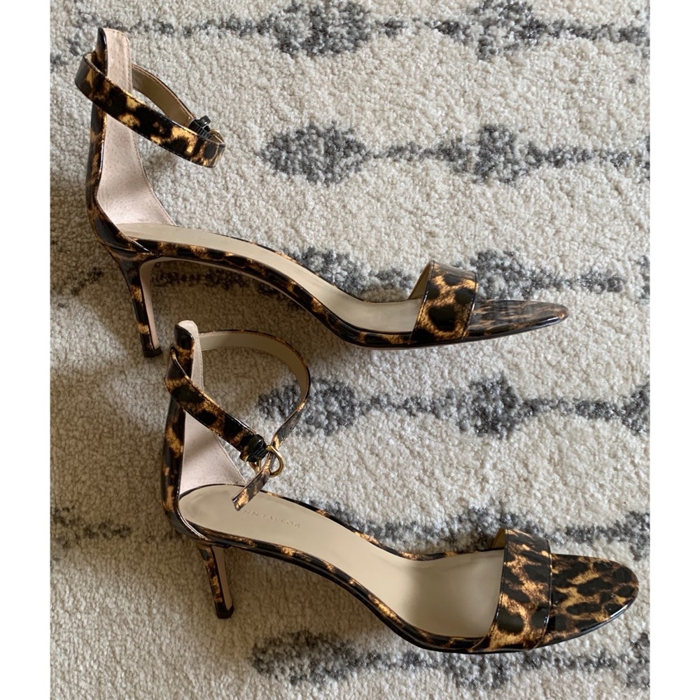 Ann Taylor leopard print heel sandal